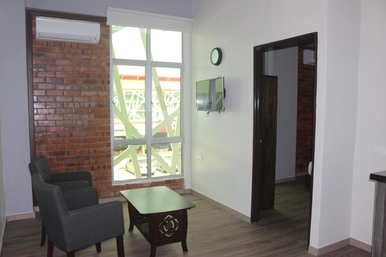 Blue Eyes Hotel Kepala Batas  Zewnętrze zdjęcie